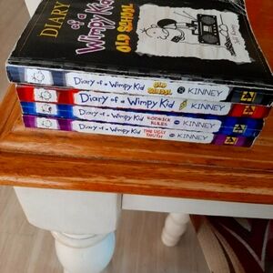 Dairy of a Wimpy kid 4 books
